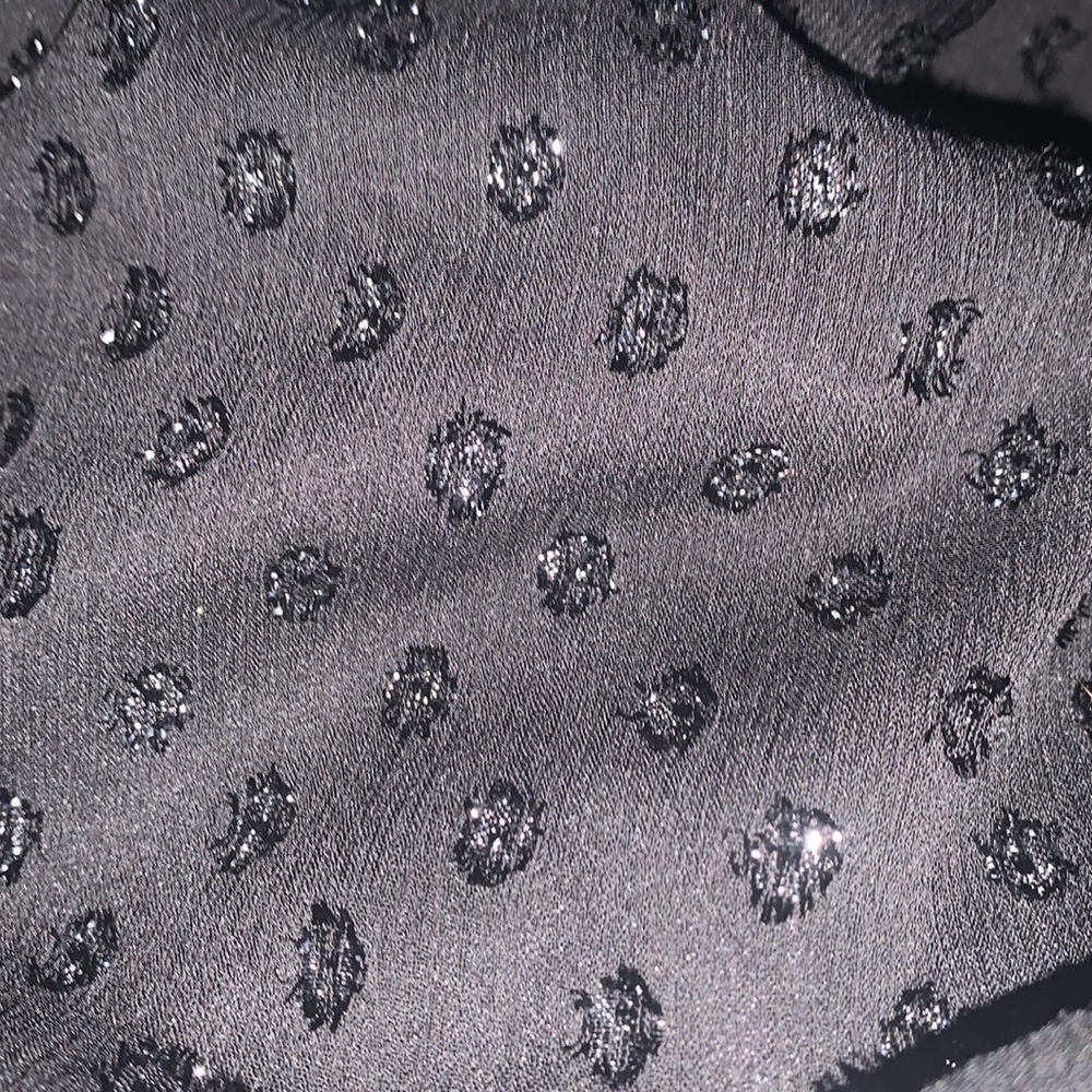 CeCe Blouse - Picture 4 of 4